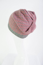 Шапка Anagorka красивая