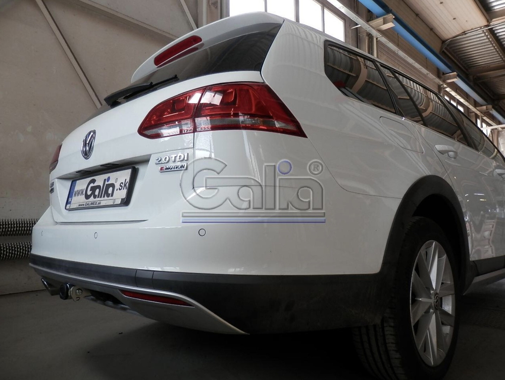 Фаркоп оцинкованный Galia V073C для Volkswagen Golf VII универсал 2WD/4WD 2013-(паспорт и сертификат в комплекте)(без электрики)