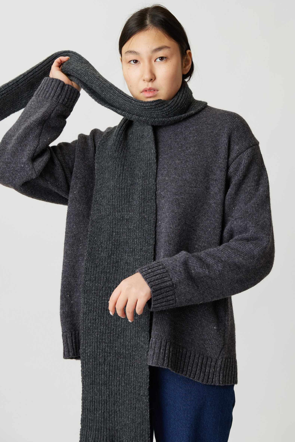 Шарф серый "ВСЁ ТУТ" УСТА К УСТАМ + "Полторы комнаты"