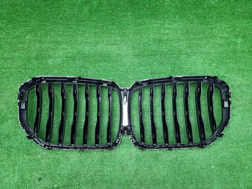 Решетка радиатора BMW X5 G05 (2018-2023)