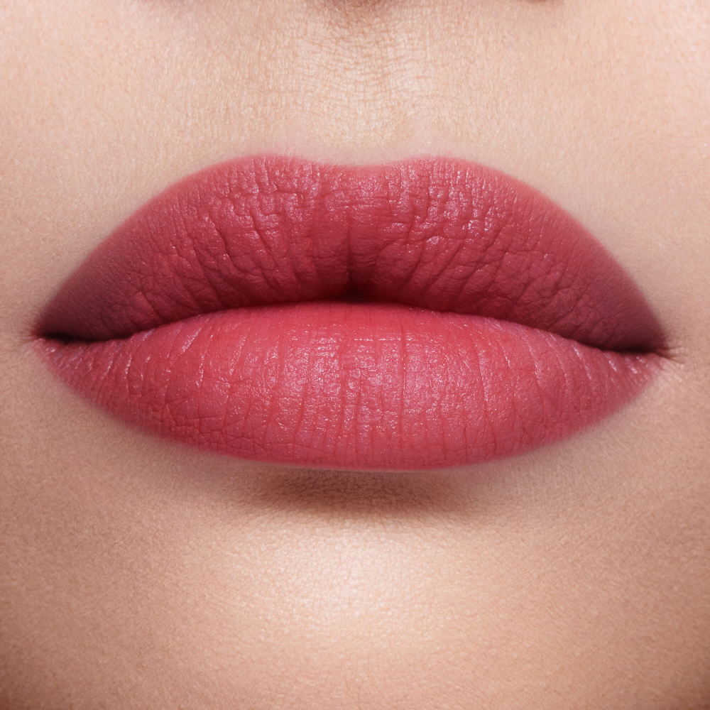 Charlotte Tilbury Airbrush Flawless Matte Lip Blur Liquid Lipstick жидкая помада розовый Rose Blur