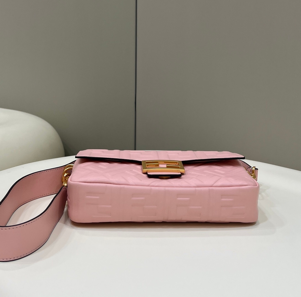 Fendi Baguette 27 cm
