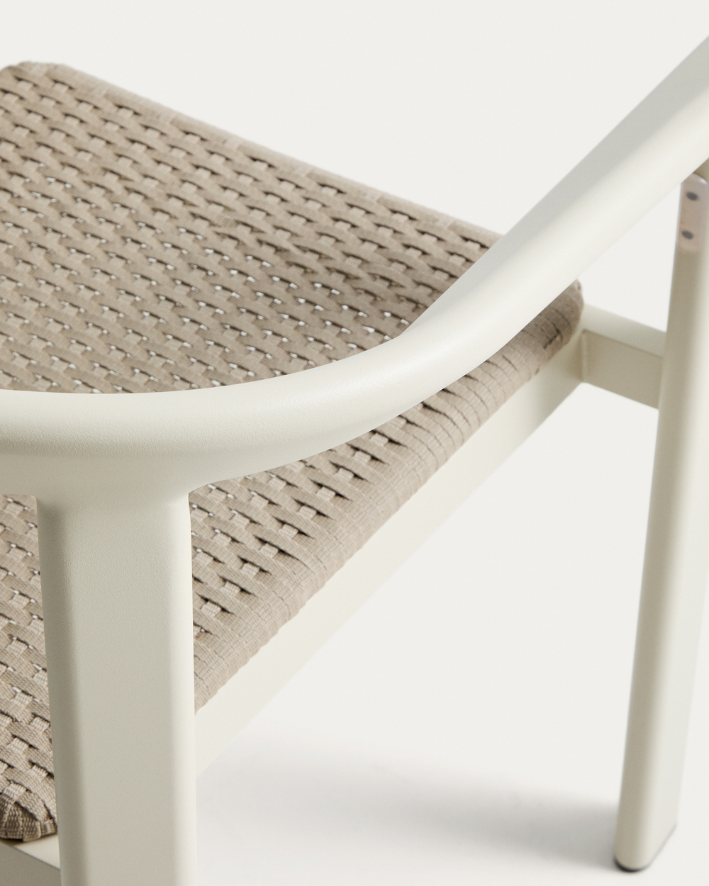 Уличный стул Erice из алюминия и шнура цвета экрю