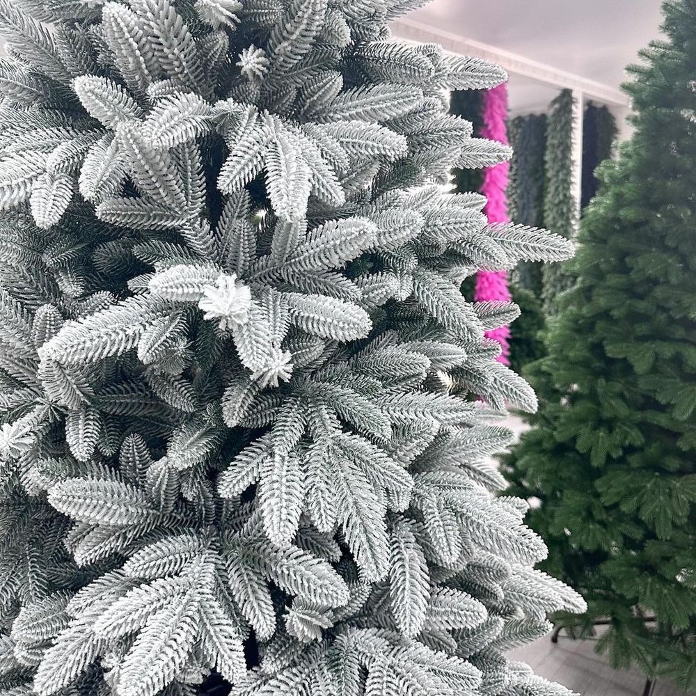 Заснеженная елка «Веста» (Литая хвоя) от 1,5 м до 3 м