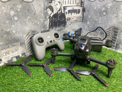 Квадрокоптер DJI FPV