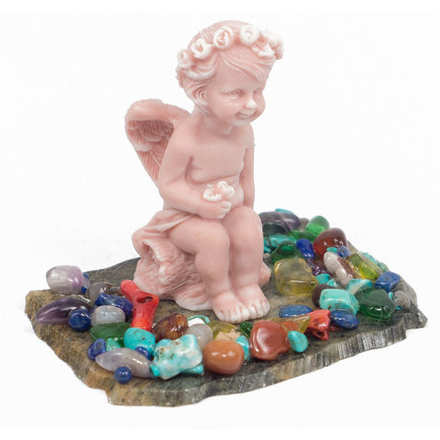 Сувенир "Ангел сидит с розой" из мрамолита R117700