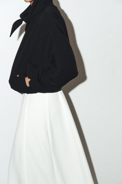 ZARA БОМБЕР СО СЪЕМНЫМ ПЛАТКОМ, ЧЕРНЫЙ