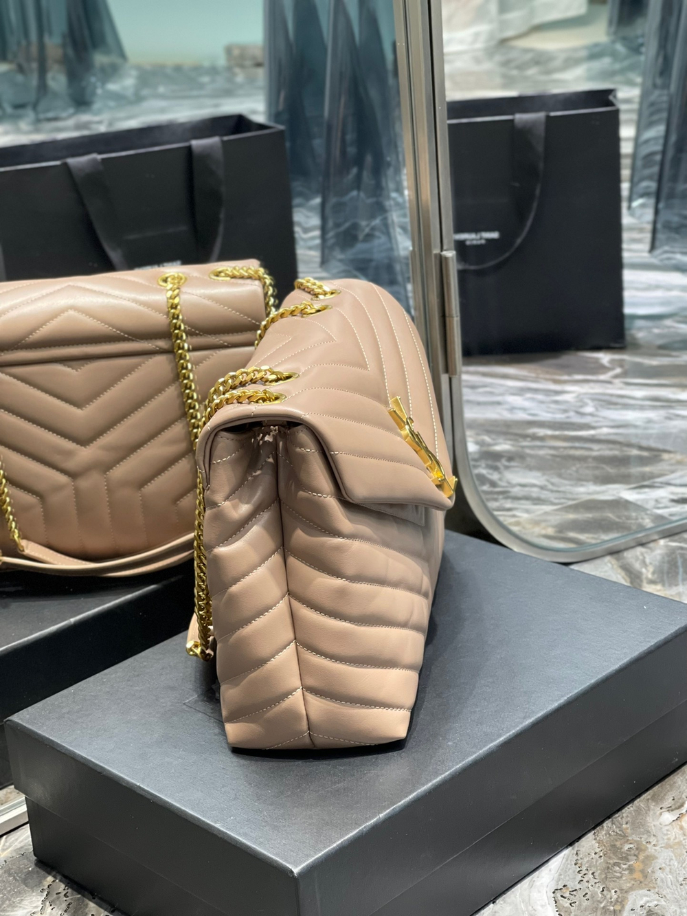Saint Laurent Loulou 32 cm