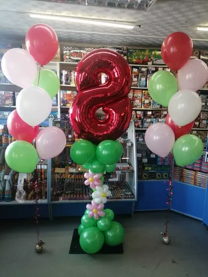 Фонтаны и стойка на 8 марта