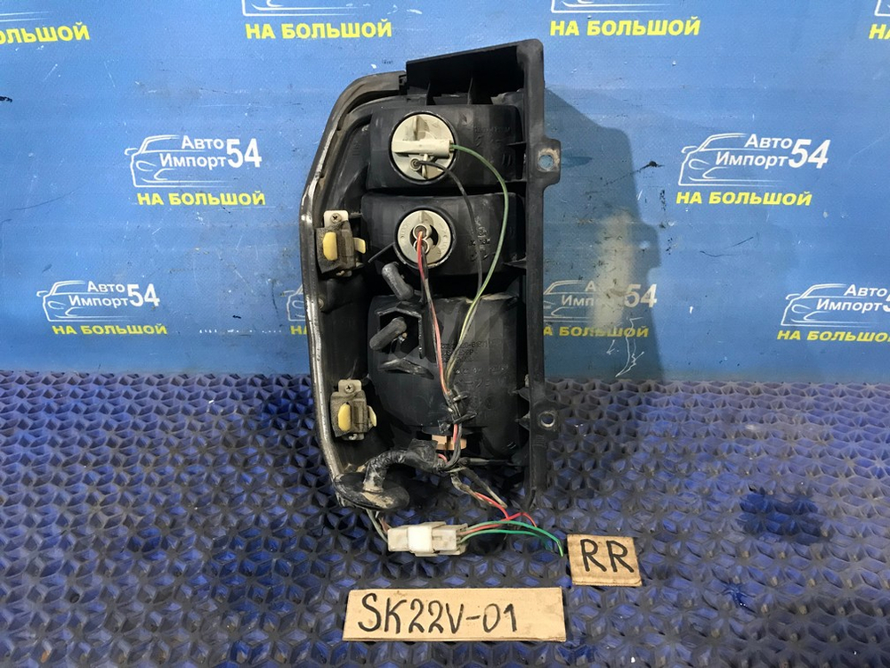 Стоп правый MAZDA BONGO 2002