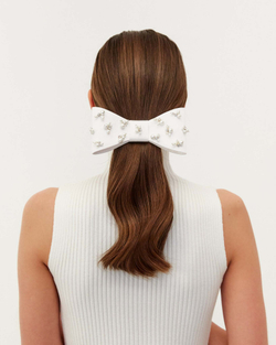 Бант-бабочка белый с декором из бусин и пайеток