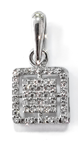 Ювелирная подвеска из серебра с фианитами