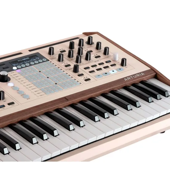Arturia PolyBrute 12 Cream