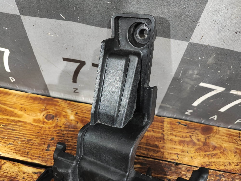 Кронштейн переднего бампера левый Chery Tiggo 4 Pro 20-нв Б/У Оригинал 602002057AA