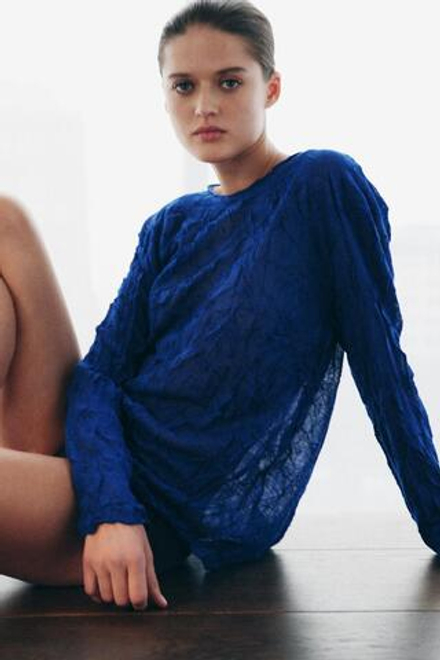 ZARA СВИТЕР С ЭФФЕКТОМ МЯТОЙ ТКАНИ, ВАСИЛЬКОВЫЙ