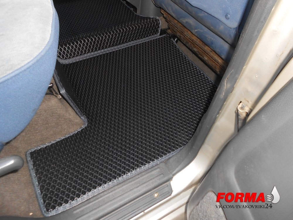 Mitsubishi Pajero 2 поколение V30/V40 (01.1991 - 08.1999) правый руль