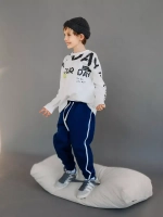 Белый лонгслив оверсайз для мальчика