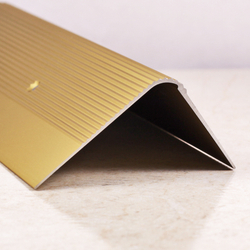 Алюминиевый угловой порог для пола ПО-60х40 2700 мм