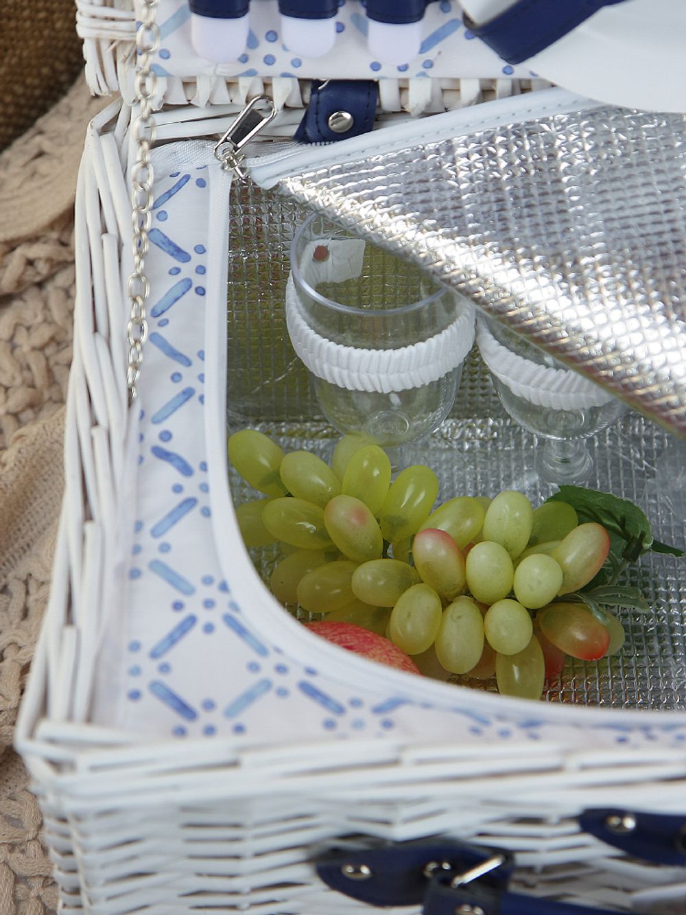 HOLYDAY BASKET Набор для пикника с термосумкой на 4 персоны