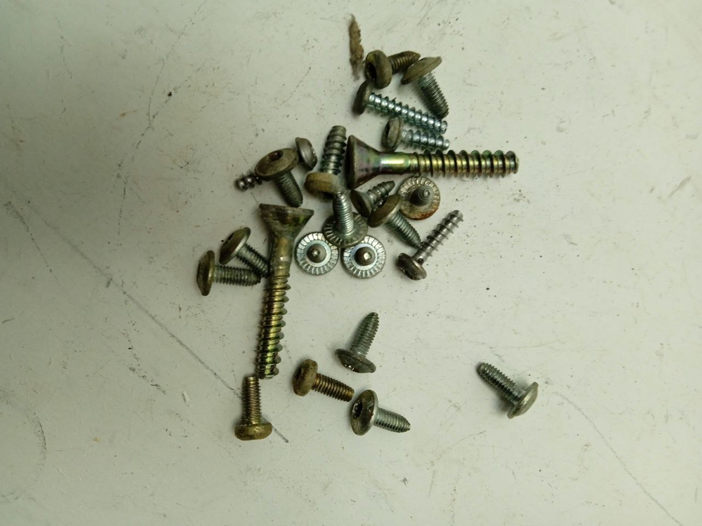 WFC1662OE кт8 Набор крепежа для стиральной машины Bosch Maxx4 б/у