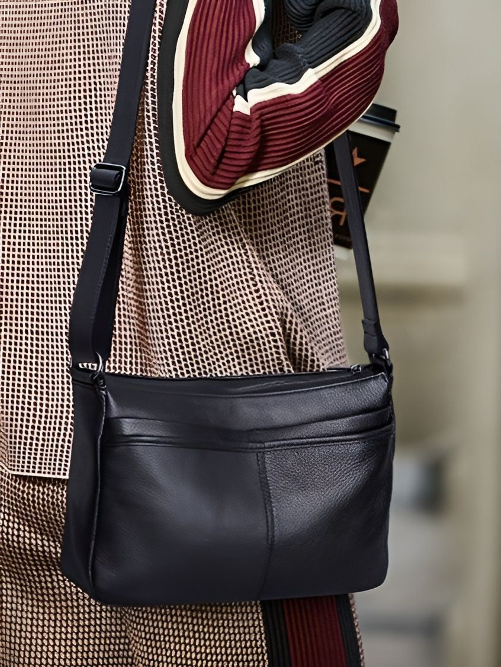 женская сумка на плечо из натуральной кожи