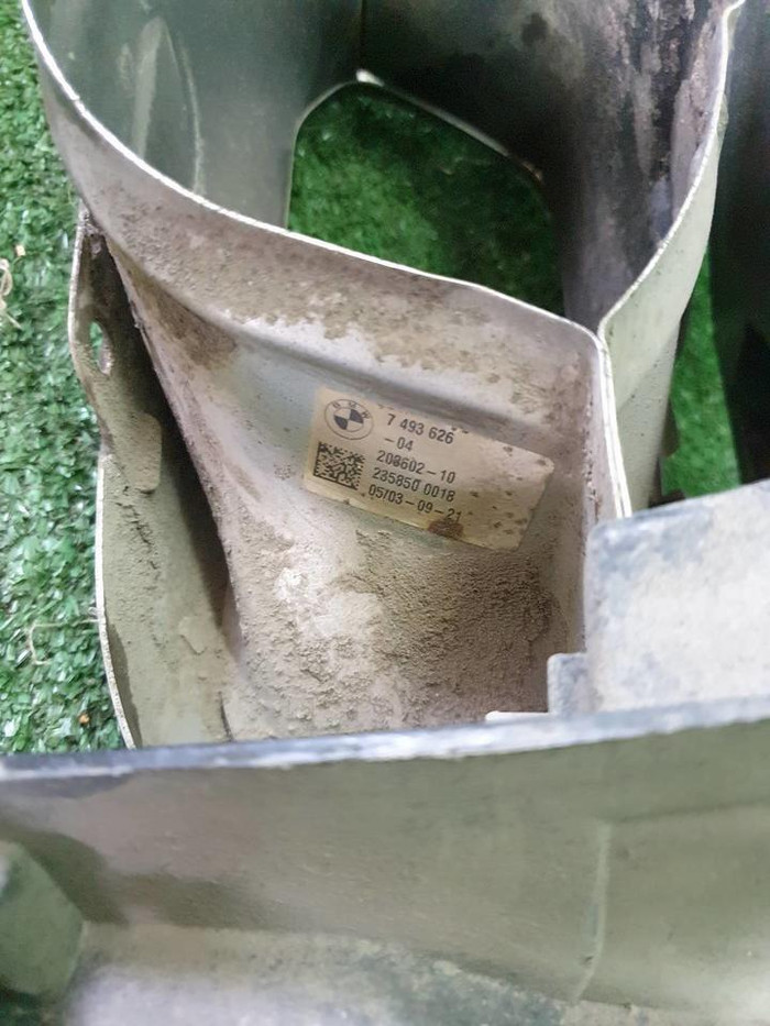 Насадка глушителя правая BMW X5 G05 (2018-2023)