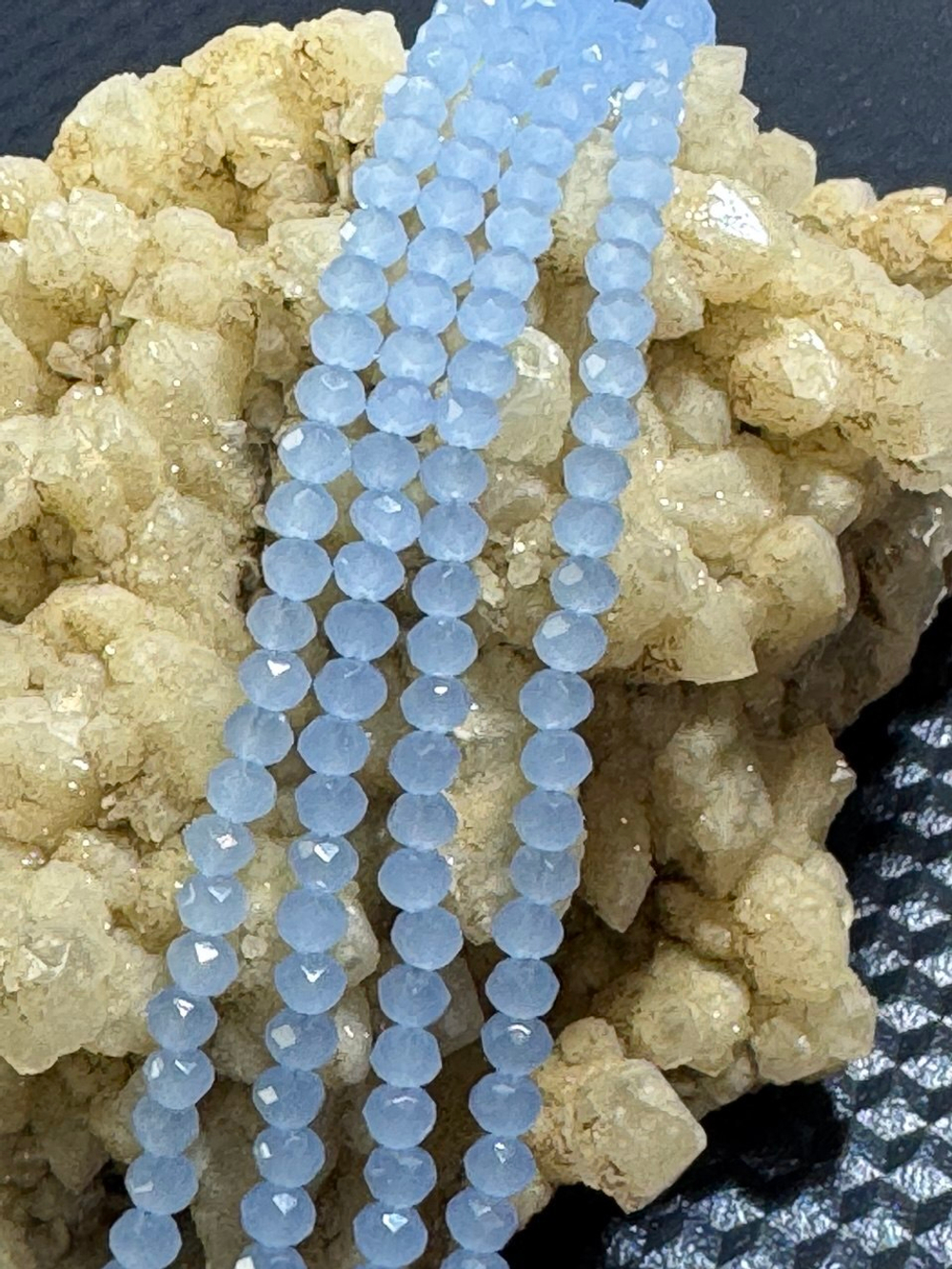 Чокер на шею женский, из голубого агата - сапфирина, бижутерия