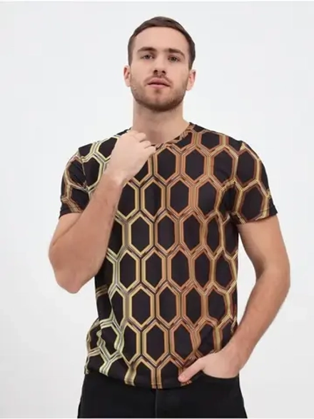 Футболка с принтом модная