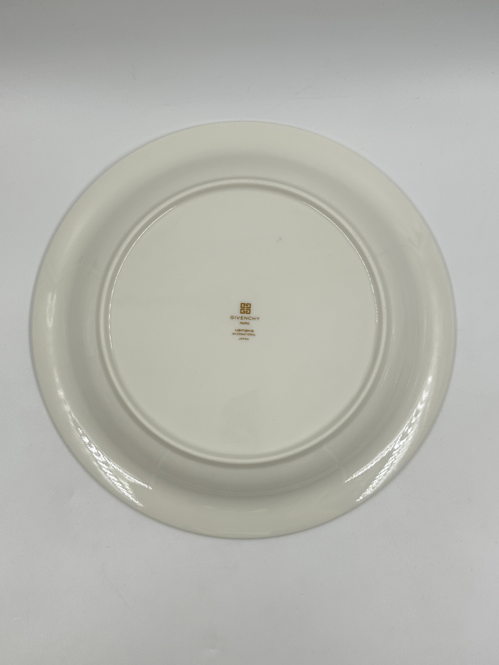 Тарелка с тюльпанами Givenchy by Yamaka