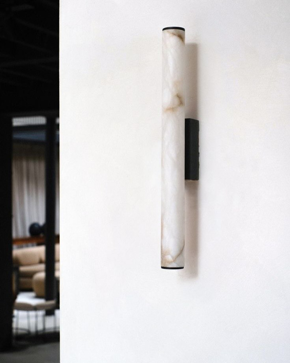 Настенное бра из натурального мрамора