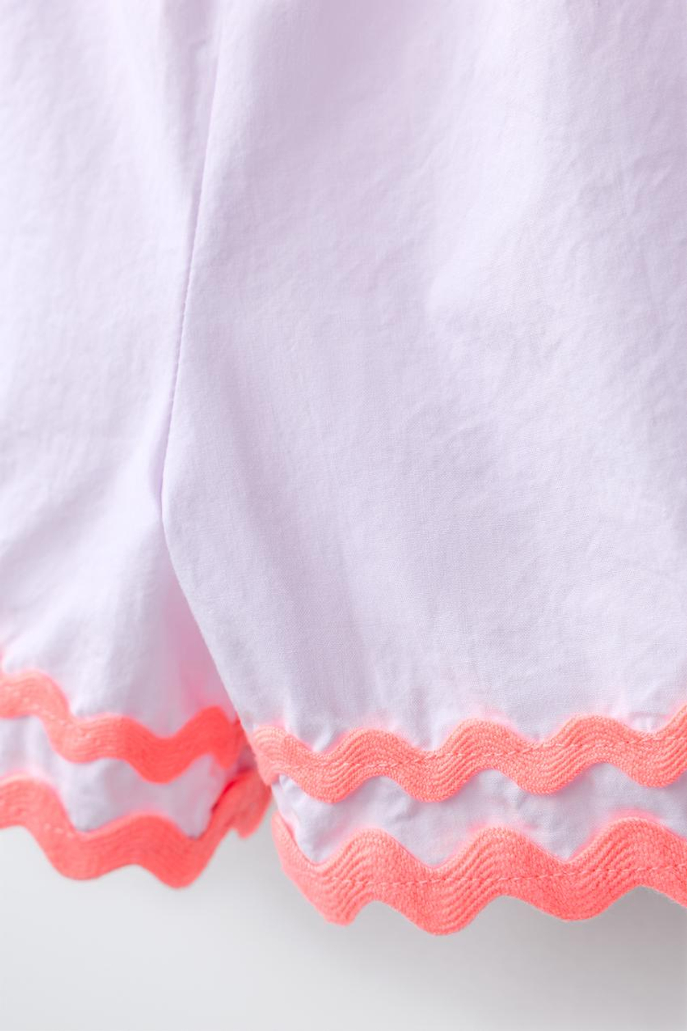 ZARA Х CASA LAWA ШОРТЫ ИЗ ПОПЛИНА С ВОЛНИСТЫМ КРАЕМ, СВЕТЛАЯ МАЛЬВА