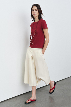 ZARA ФУТБОЛКА INTERLOCK С КОРОТКИМ РУКАВОМ, ГРАНАТОВЫЙ