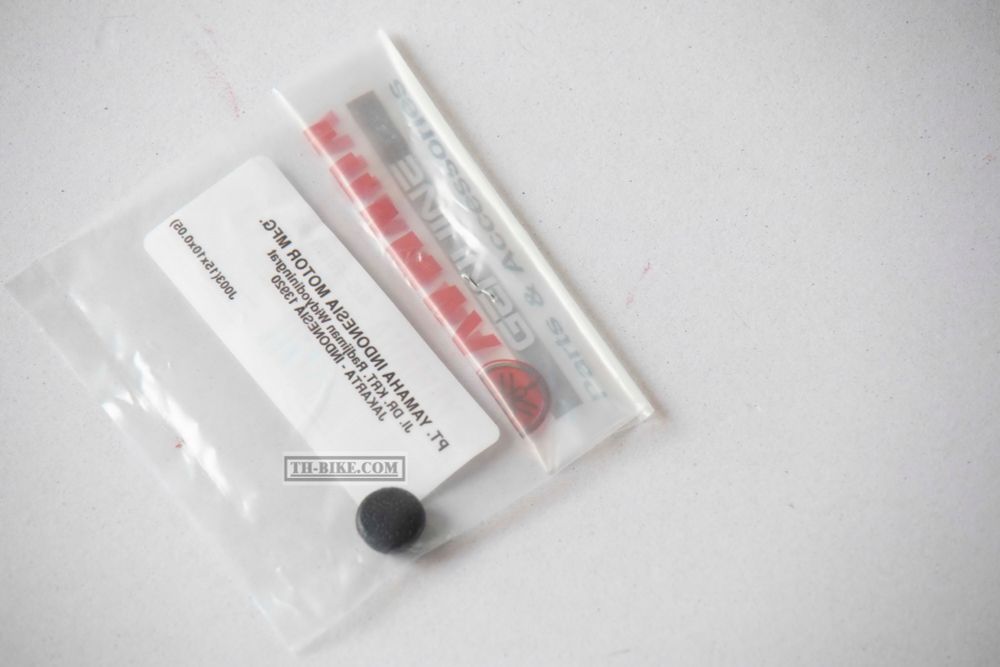 4US-F6199-00. PLUG, BLIND. YAMAHA