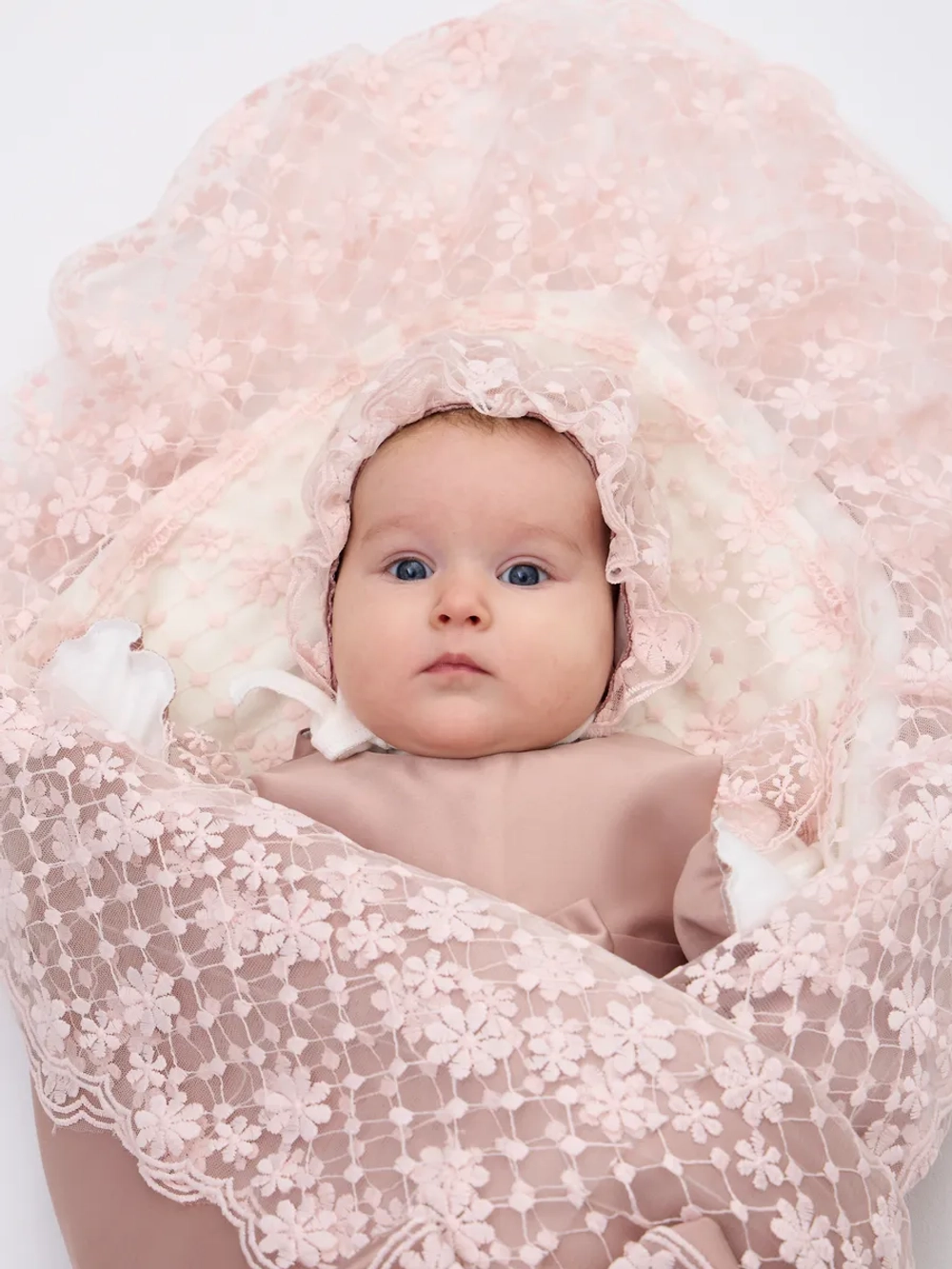 Конверт на выписку новорожденного весна