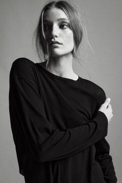 ZARA ФУТБОЛКА ОВЕРСАЙЗ ИЗ ХЛОПКА SUPIMA®, ЧЕРНЫЙ