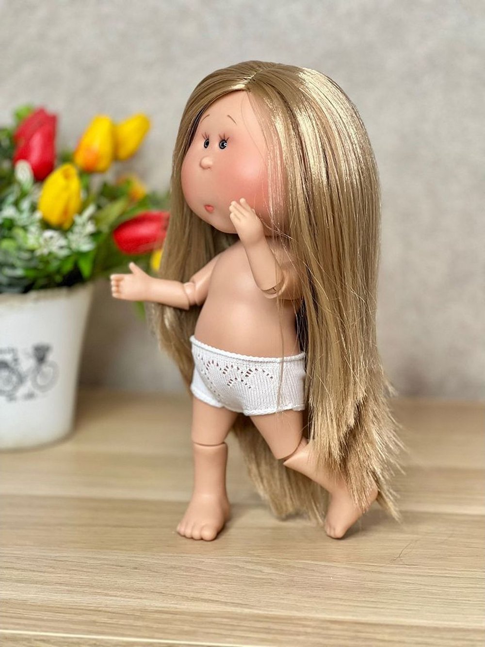 Кукла Nines виниловая 30см MIA CASE шарнирная без одежды (1207W1)