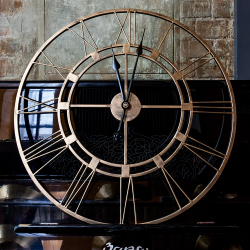 Часы настенные Объект мечты Мишель