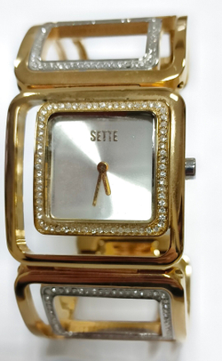 Часы женские кварц,сталь