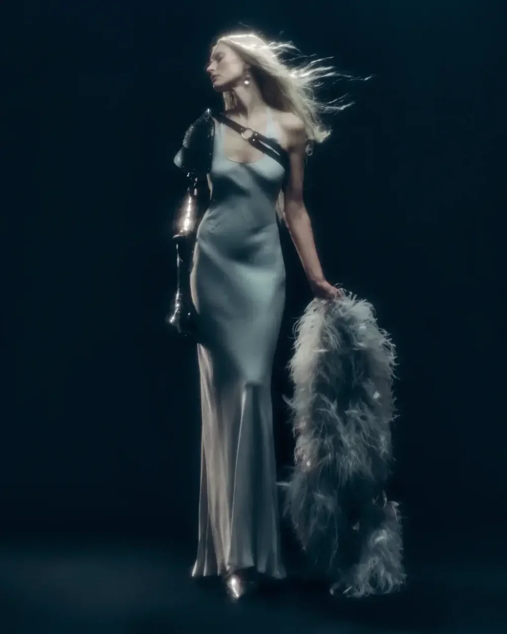 Платье серебро