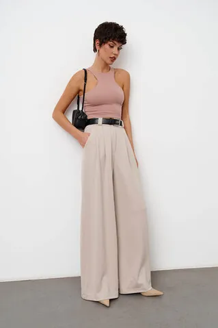 Кроп майка из хлопка цвета розовое латте