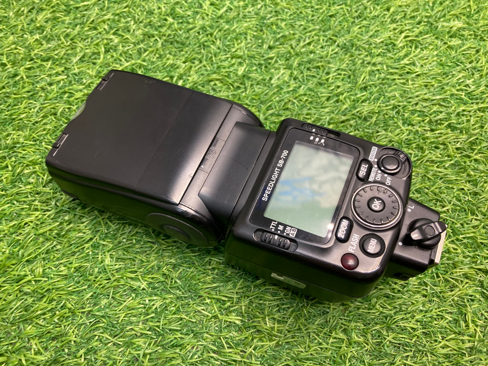 Nikon Speedlight SB-700