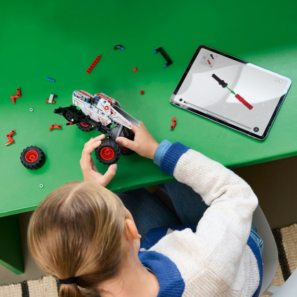 LEGO Technic/ Monster Jam ThunderROARus с оттягивающим приводом/ 42200
