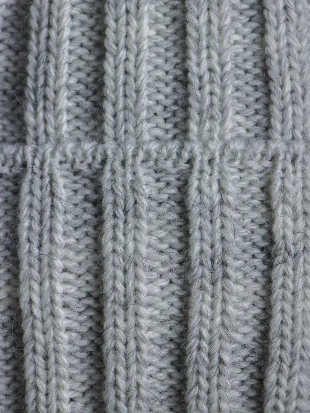 Шапка детская зимняя с помпонами и снуд