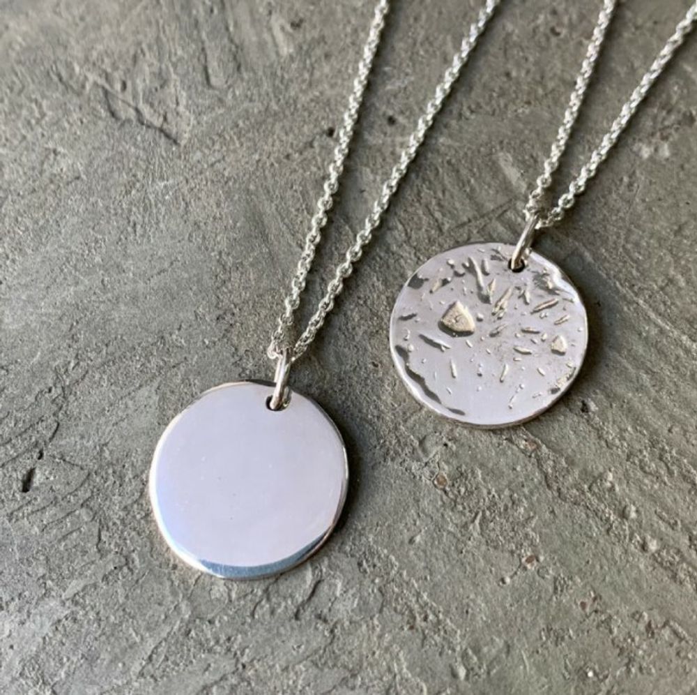 Медальон Солнце внутри тебя, фактурный