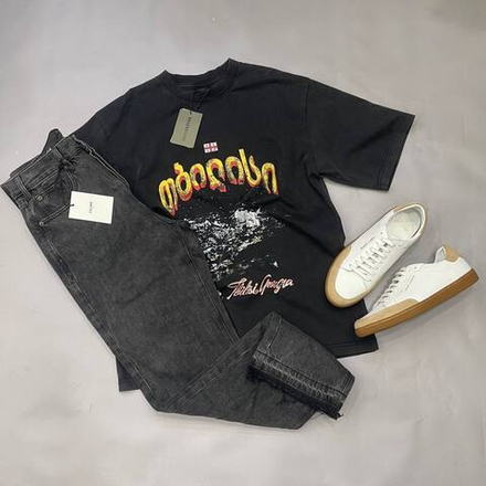 Футболка Balenciaga