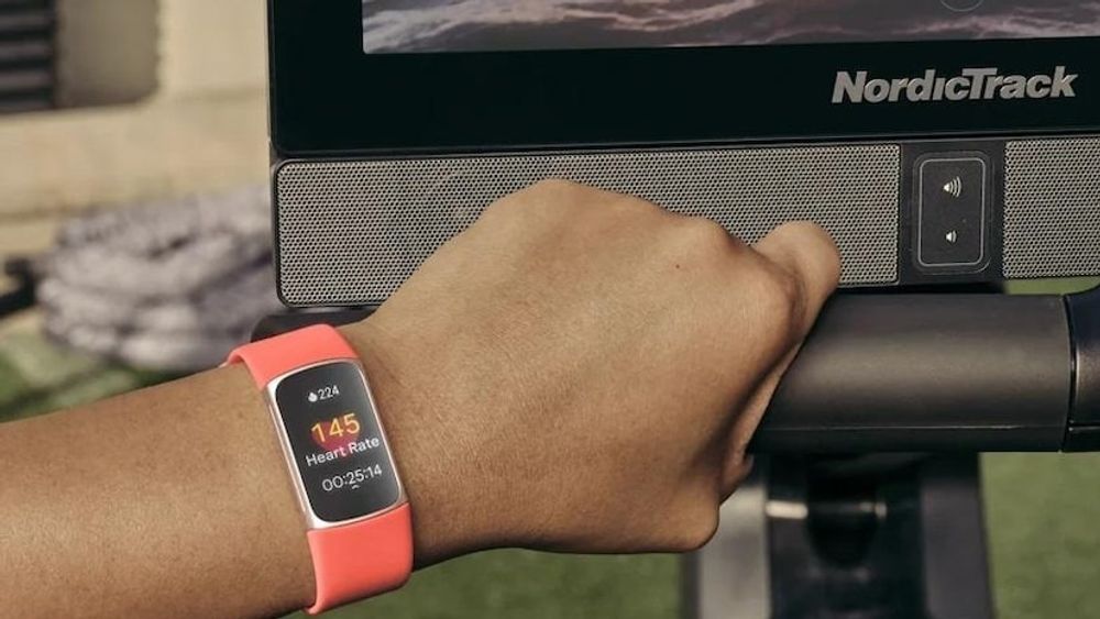 Fitbit Charge 6 Fitness Band (2024)