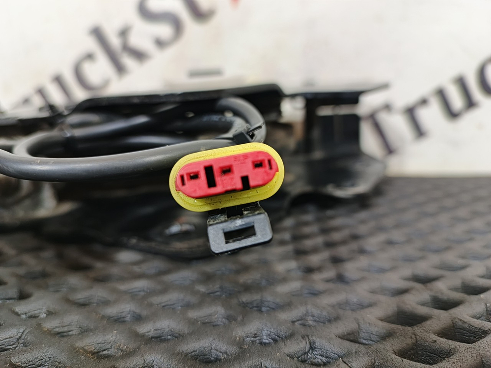 Замок кабины 2023г.