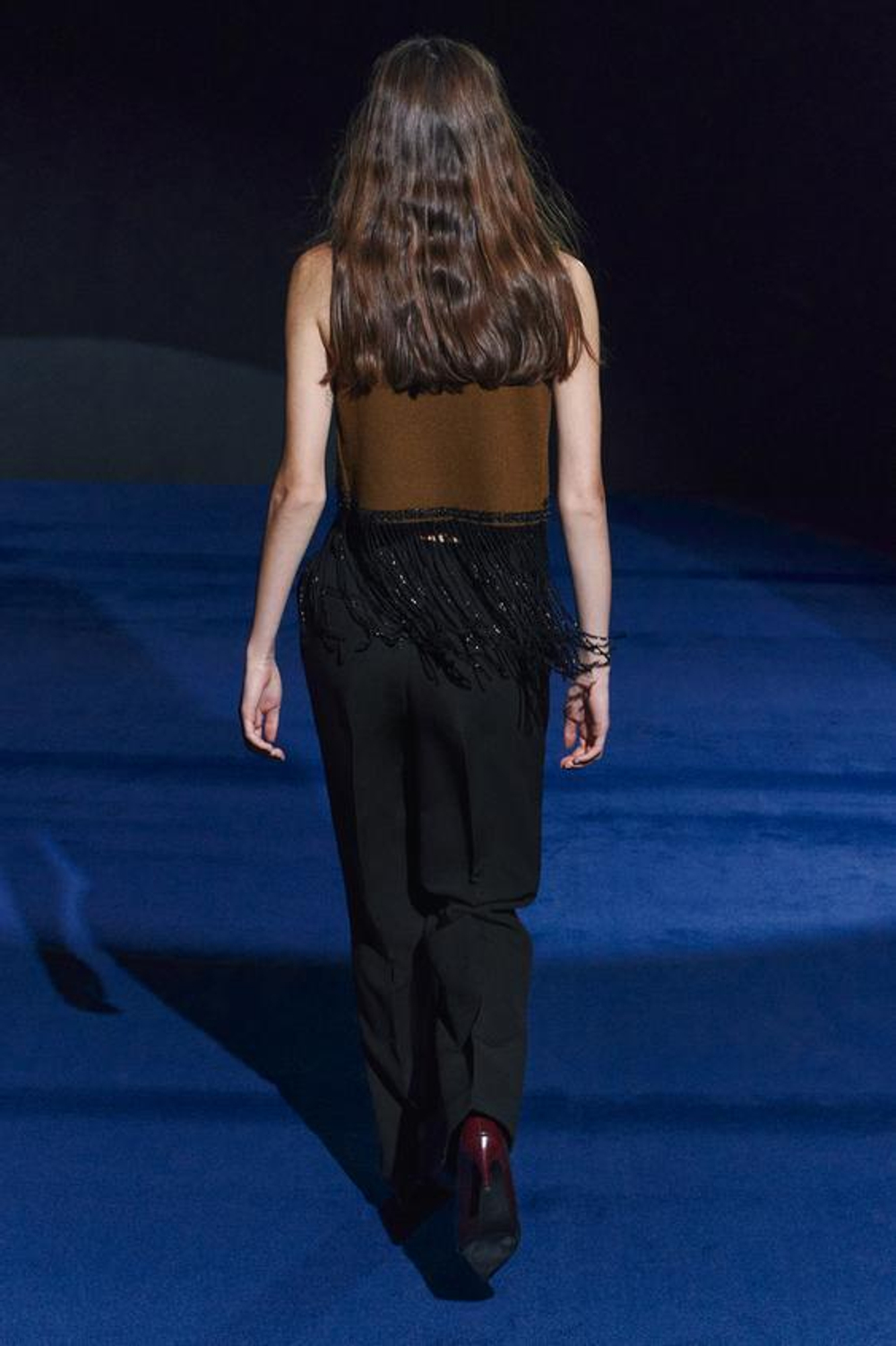 ZARA ТРИКОТАЖНЫЙ ЖИЛЕТ С БИСЕРОМ, КОРИЧНЕВЫЙ