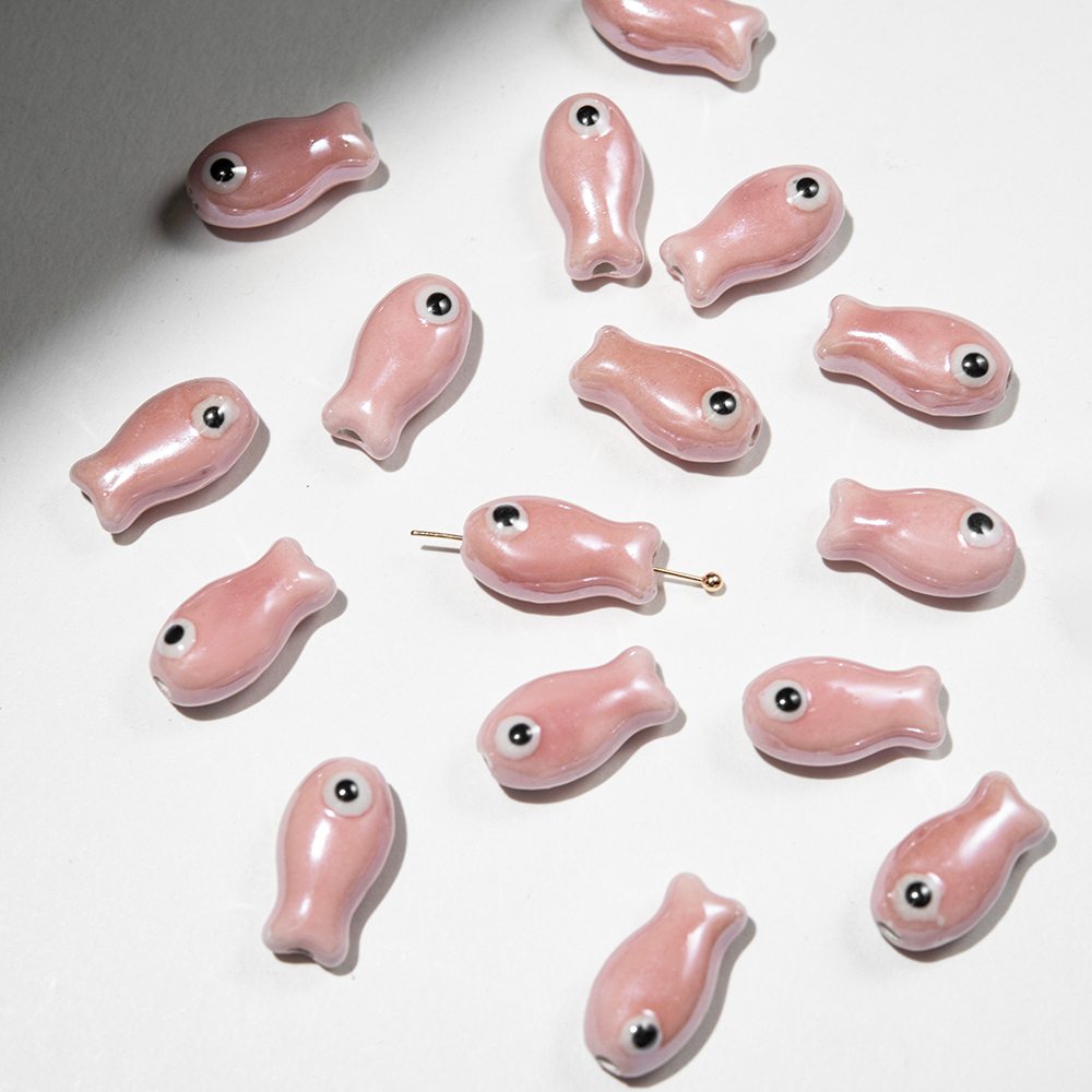 Бусина в форме рыбки, 18,5*10мм, розовая, глазурированный фарфор