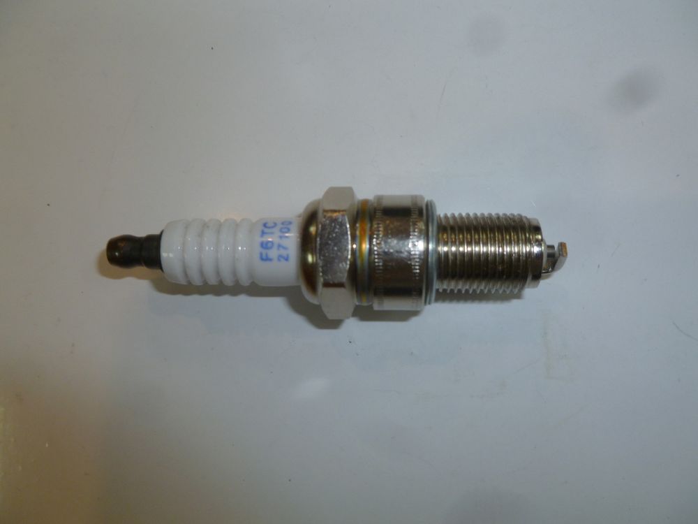 Свеча зажигания SGG10 000/Spark plug, F6TC